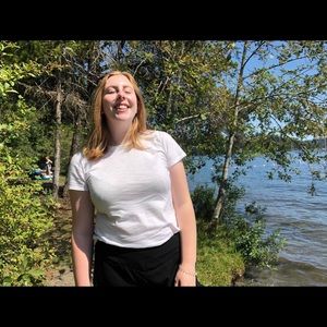 Meet your Posher, Julia